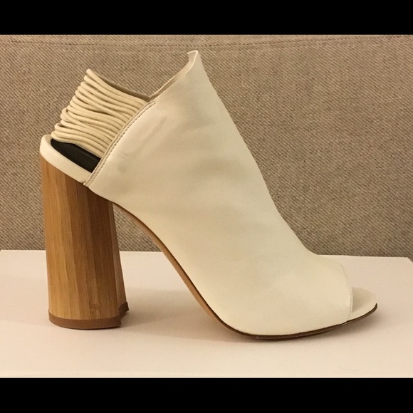 3.1 Phillip Lim Drum White Peep-Toe Sandals - Picture 5 of 9